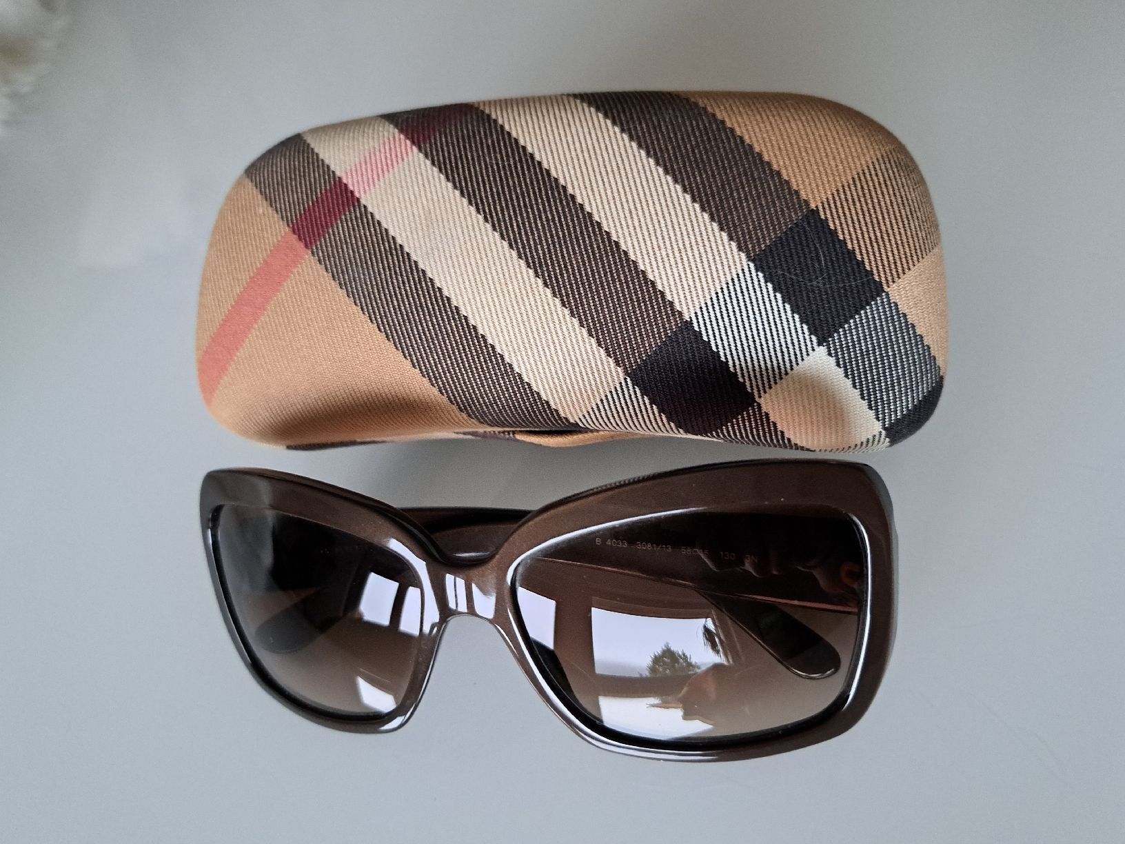 Burberry Occhiali & Lenti: Burberry Sonnenbrille – Usato da Taverne venduto da SelenaR.