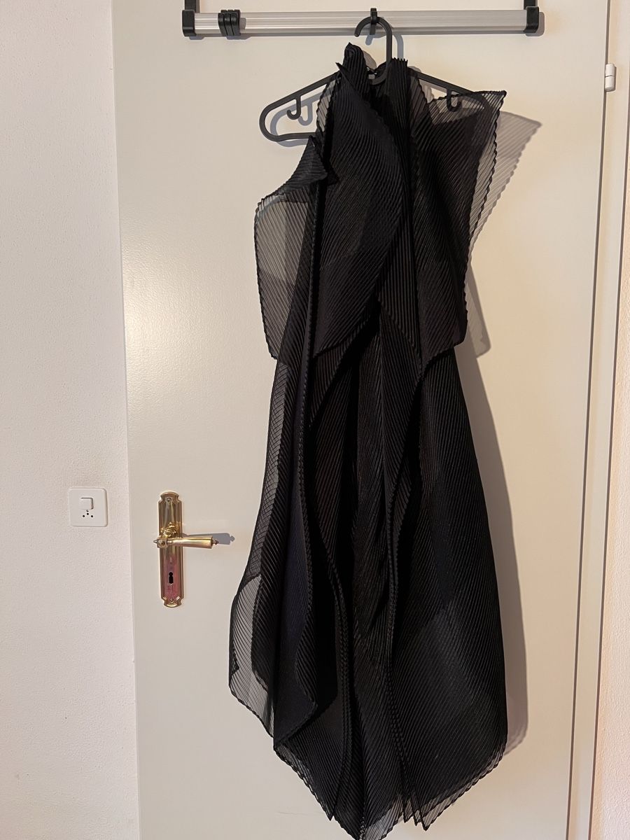 Issey Miyake Cappotti: Issey Miyake Mantel – Usato da wolfhausen venduto da per13lina 2