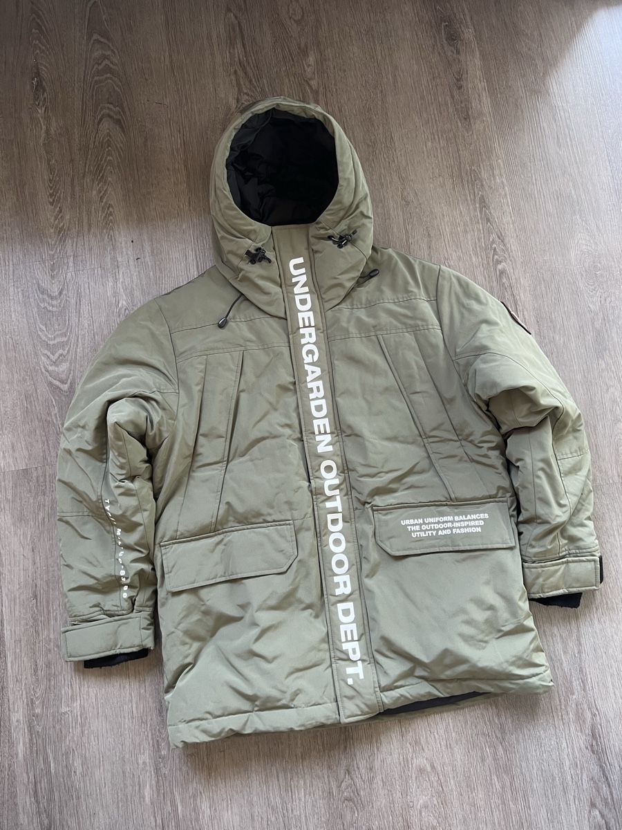 Under Armour Giacche: Under Armour Jacket (M) Ab 1 CHF!!! – Usato da Kastanienbaum venduto da davids_closet