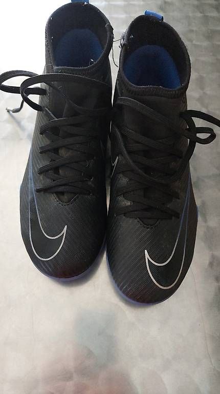 Nike Scarpe per ragazzi: Nike Fussballschuhe Grösse 38 – Usato da Lohn SH venduto da Zwierbel 2
