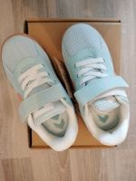Hummel Hallenschuhe für Kinder neu und ungetragen