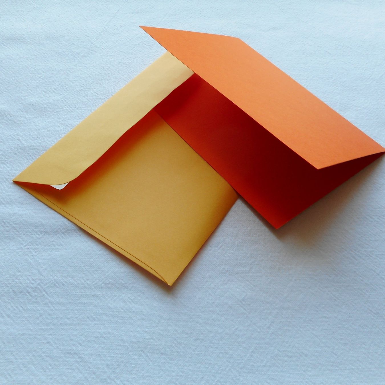 Cartoline: Karten & Couverts Orange – Nuovo (secondo la descrizione) da Niederlenz venduto da Berghem 1