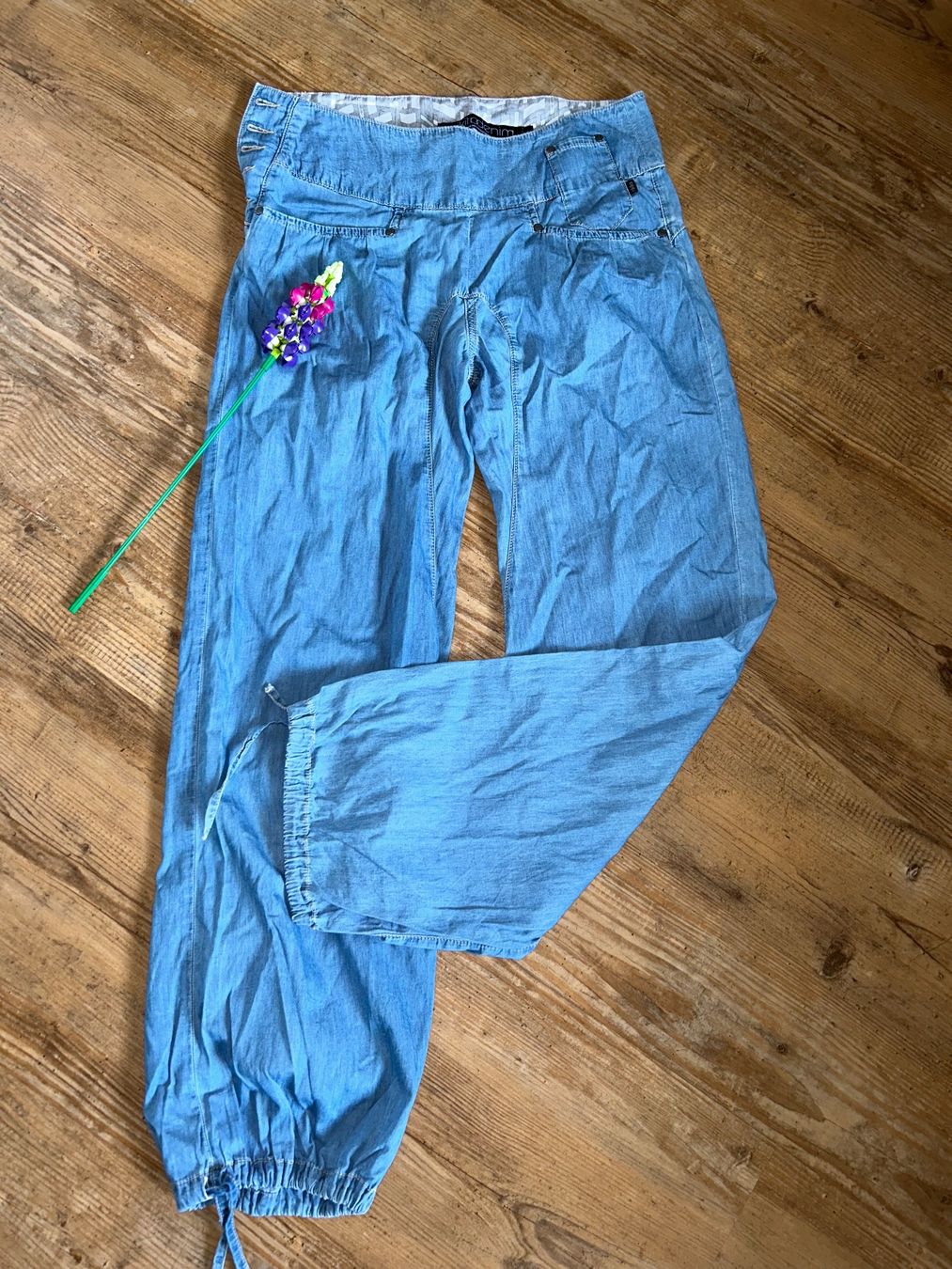 Nikita Jeans: Jeansshorts  Nikita S/M – Usato da Safenwil venduto da 2hand_aber_wertvoll