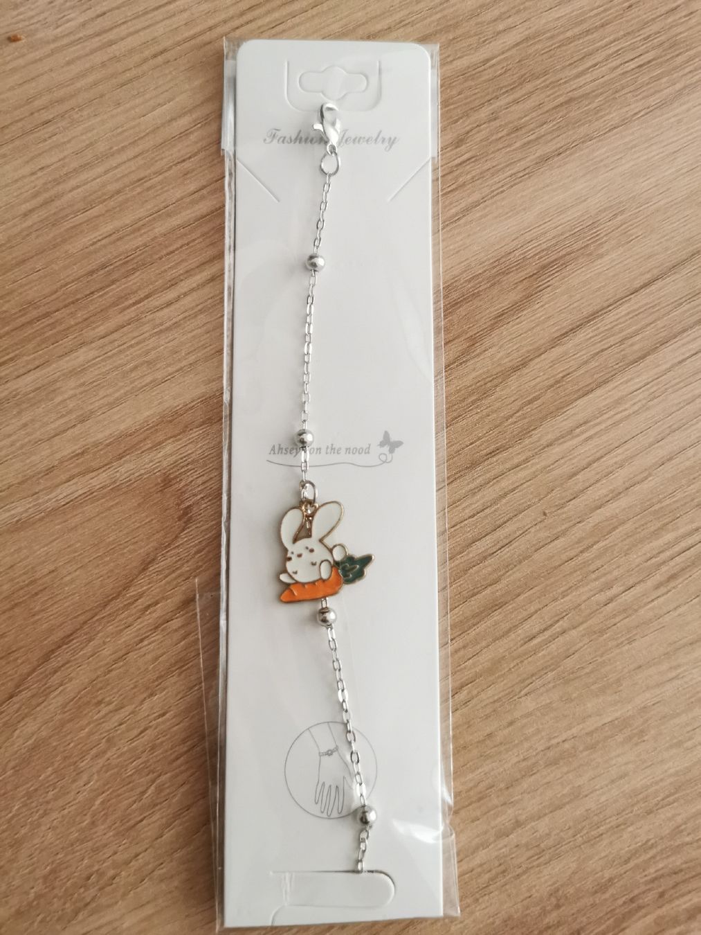 Bracciali & Braccialetti: Hasen-Charm-Kette mit Karotte – Nuovo (secondo la descrizione) da Wohlen AG venduto da Mica1 1