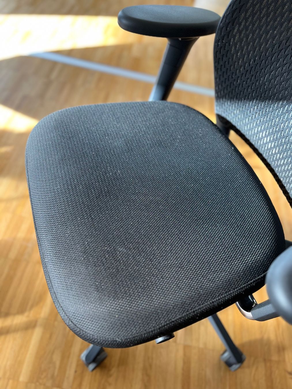 Vitra Chaises: Vitra ID Mesh (Office Chair) – D'occasion à Zürich par mai_6lxc 4
