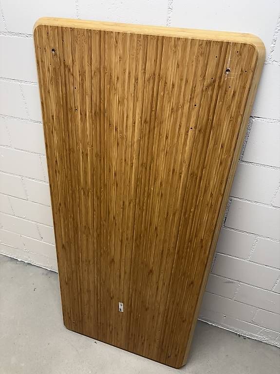 Bureaux: IKEA Schreibtischplatte Bambus 140x65 – D'occasion à Spreitenbach par joe_fm5t 2