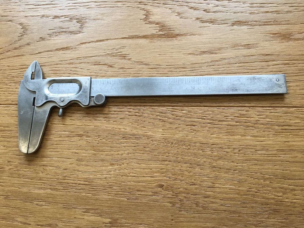 Messschieber 150mm Edelstahl - Analoges Präzisions Messwerkzeug