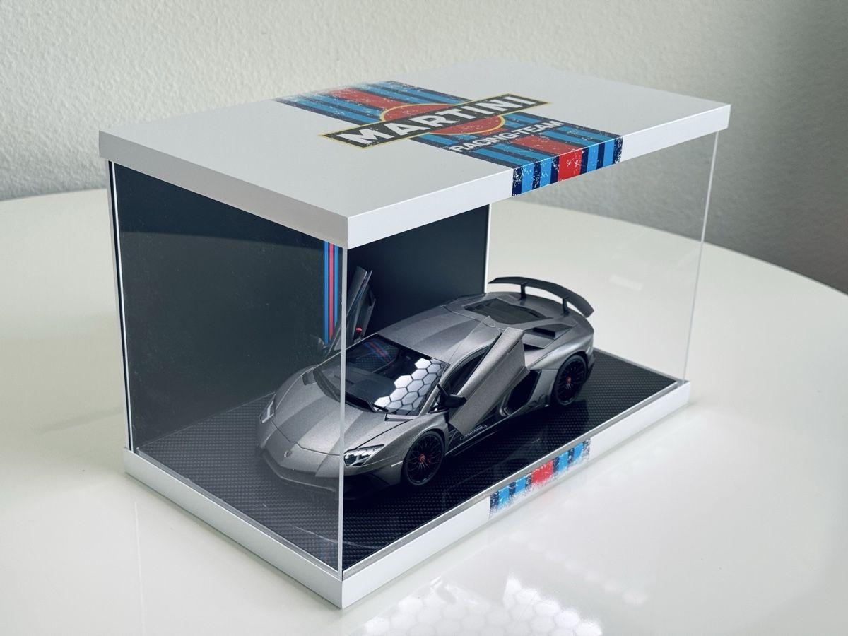Martini Modellini d'auto: 1:18 Martini Racing Vitrine – Nuovo (secondo la descrizione) da Safenwil venduto da marchaui 4