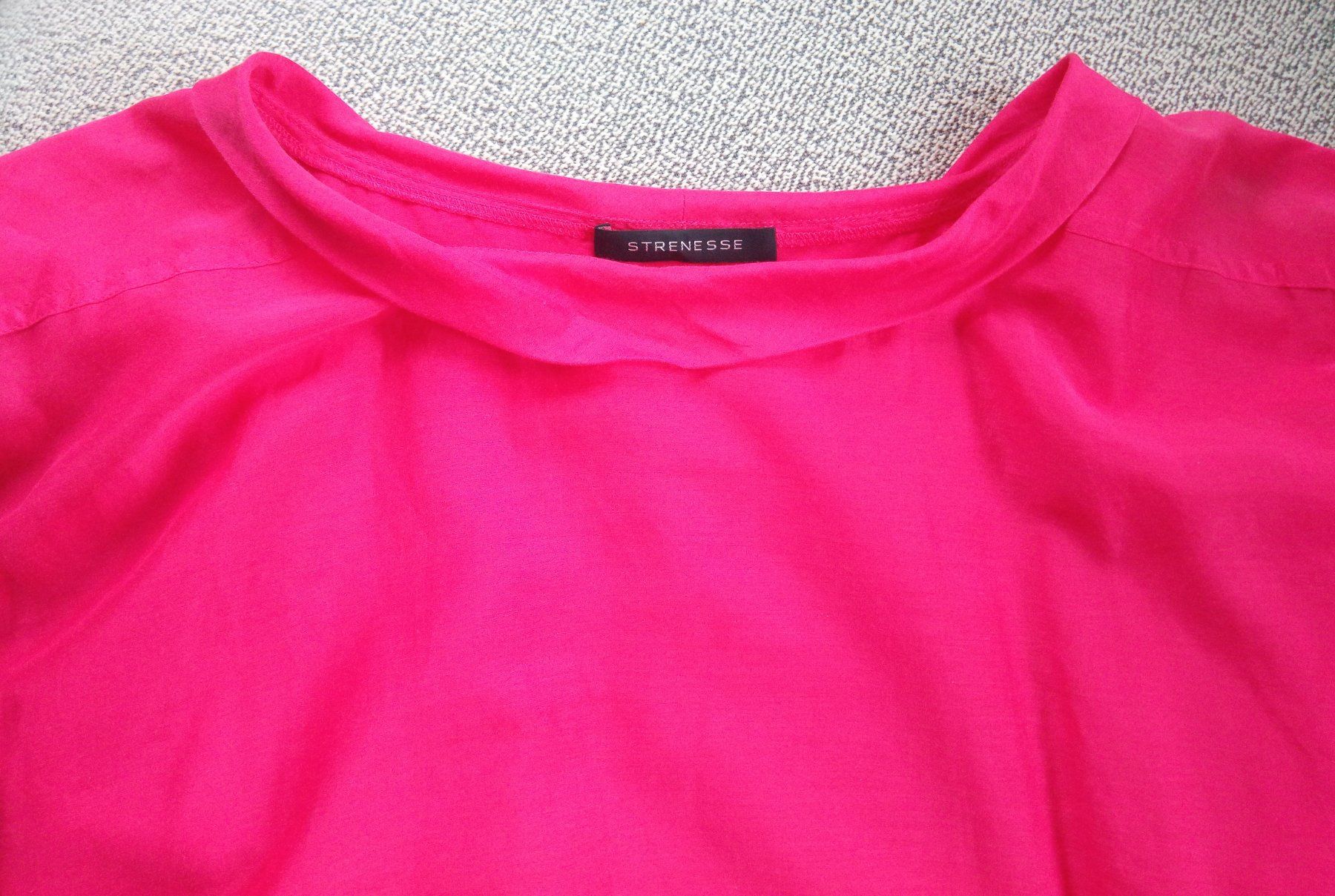 Strenesse Camicette: Pinke Bluse von Strenesse – Nuovo (secondo la descrizione) da Zürich venduto da philoumena 1