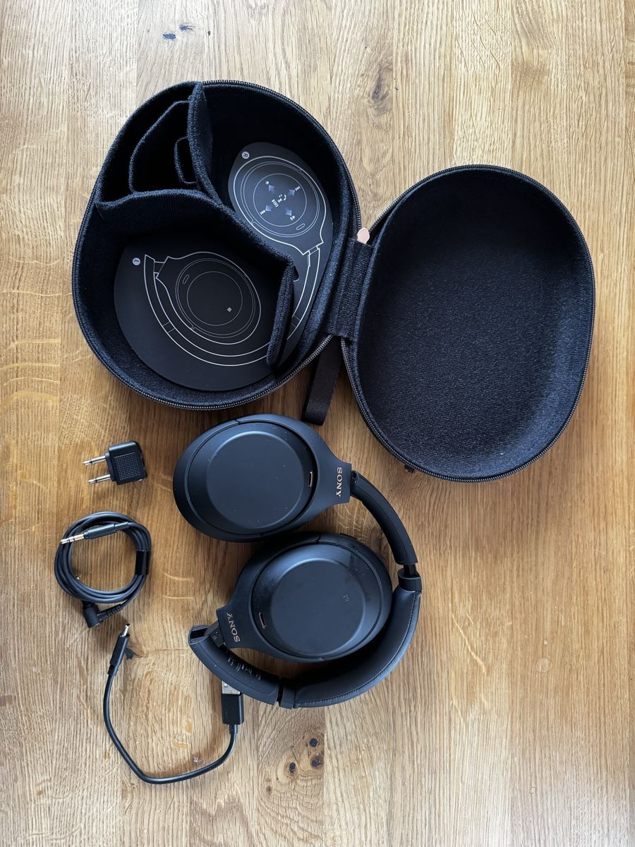 Sony Cuffie: Kopfhörer SONY WH-1000XM4 – Usato da Watt venduto da SwissBlueLine