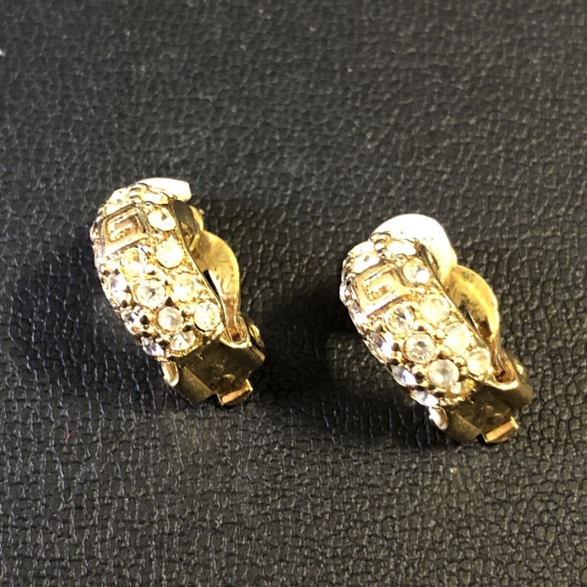 Givenchy Orecchini pendenti & Orecchini a lobo: Givenchy Ohrringe Goldfarbe Strass Vintage – Nuovo (secondo la descrizione) da Winterthur venduto da Dejv 5