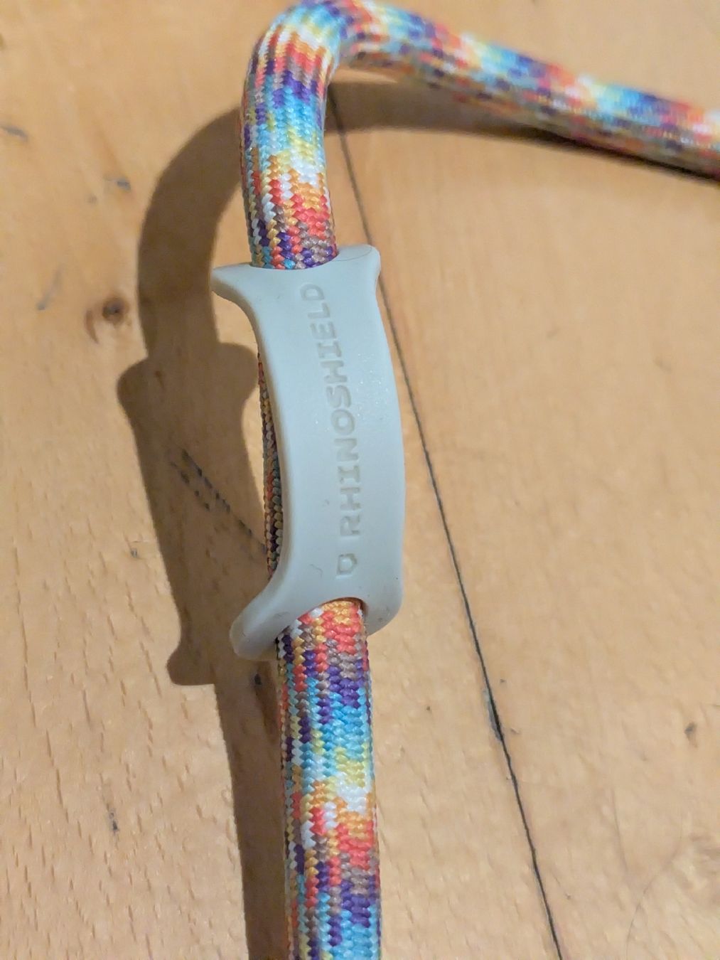 Altro in  Abbigliamento & Accessori: Lanyard Regenbogen Rhinoshield – Usato da Wädenswil venduto da mon_5cn9 2