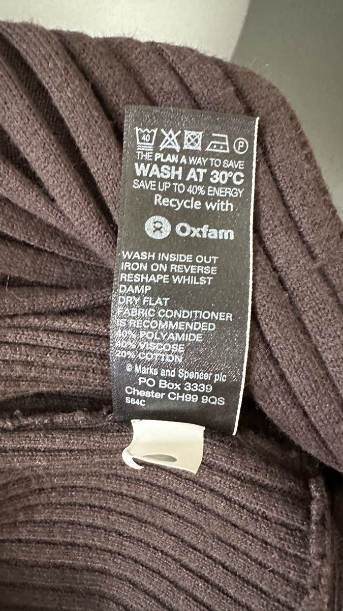 Pullover & Sweatshirts: Schöne Damenjacke von Marks&Spencer – Gebraucht aus Adliswil von RicPro 9