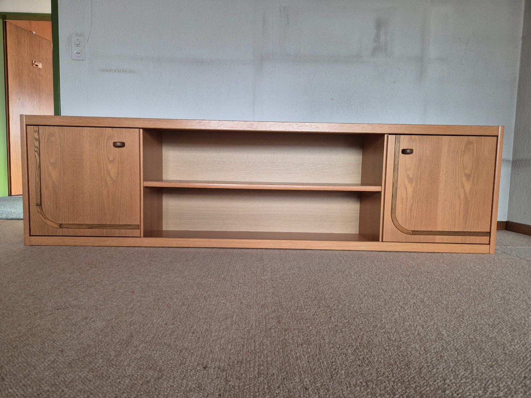 Mobili TV: Retro Sideboard / Lowboard aus Holz - Einzelstück – Usato da Gelterkinden venduto da bsag78