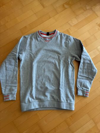 Zwei Hally Hanson Sweatshirt gr. M