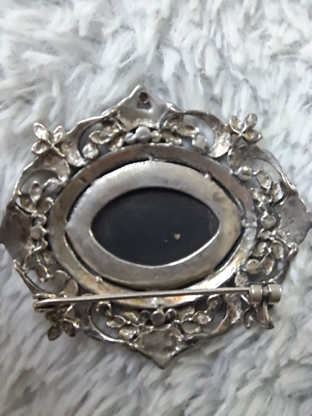 Spille & Fermagli: Brosche Silber 925 mit Onyx und Markasiten – Usato da Saas Grund venduto da IvanaXY 4
