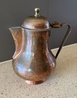 Kupferkanne -krug Handwerkskunst Ticino