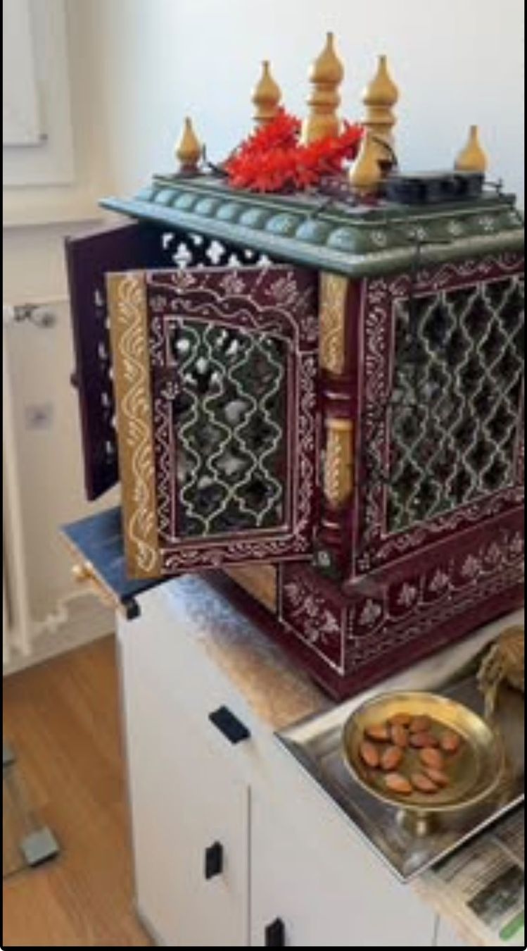 Schränke: Wooden mandir / temple with cupboard – Neu (gemäss Beschreibung) aus Olten von pan_l2rt 3