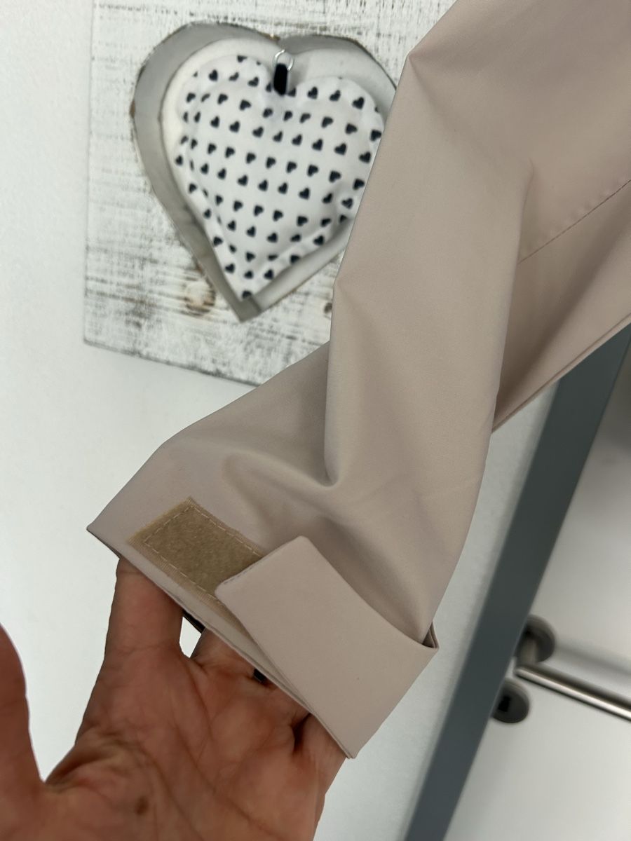 Giacche: Neuer Windbreaker von Chicoree, Grösse M, hellbeige, NEU – Nuovo e nell'imballaggio originale da Erlinsbach SO venduto da hallon480 4
