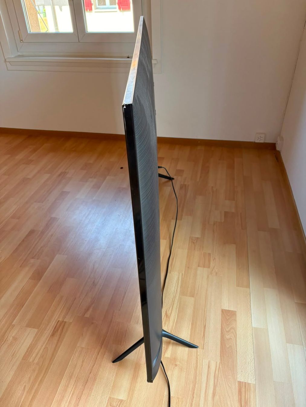 Samsung Appareils TV: Samsung 75" Crystal UHD Smart TV – D'occasion à Zollikofen par Dieben 1
