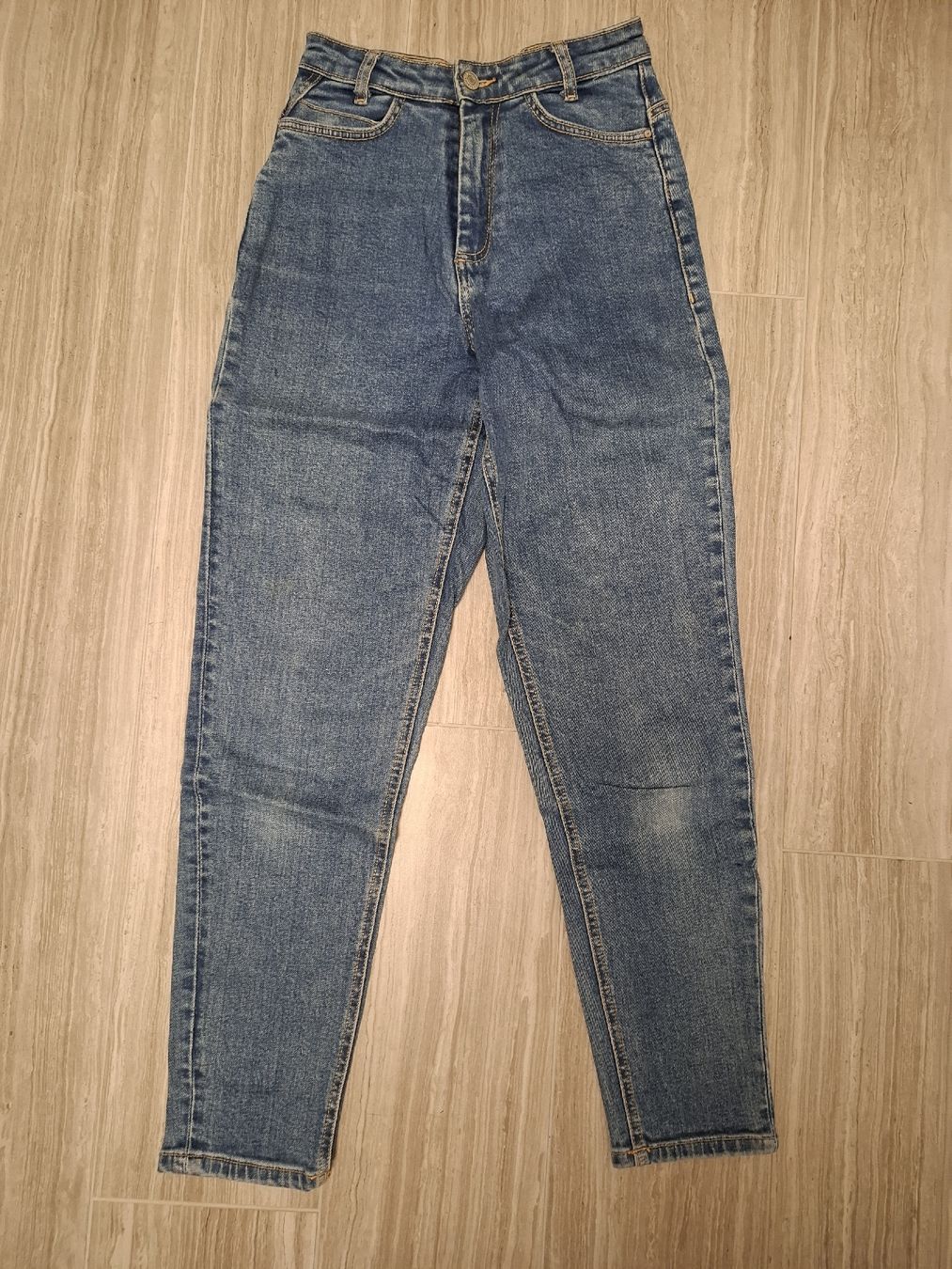 Jeans: jeans bleu taille 36 – Gebraucht aus Ecublens FR von ame_y8tq