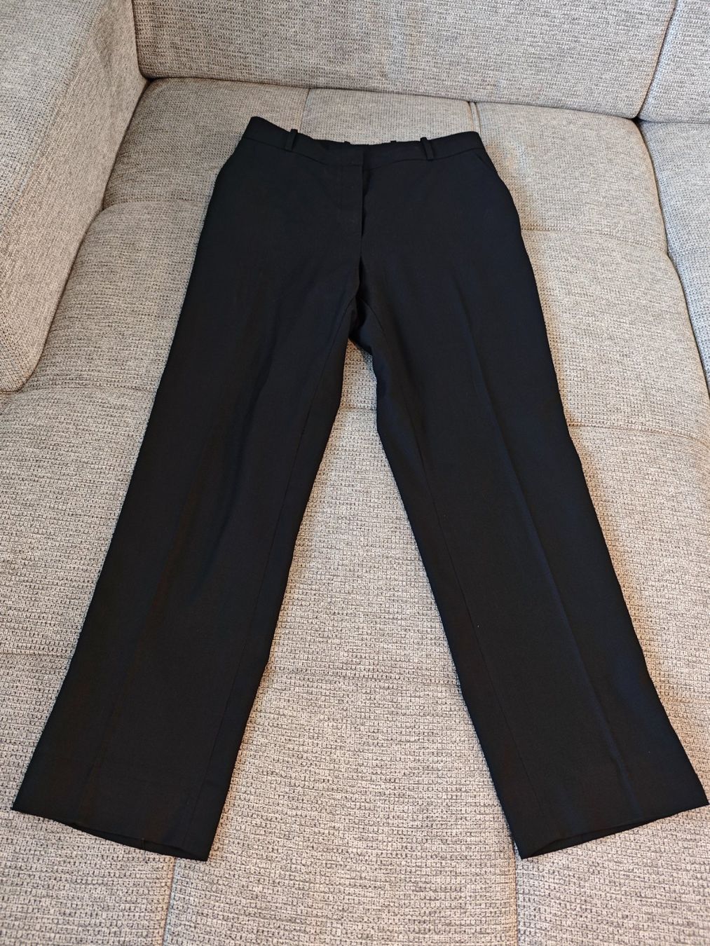 Completi & Tailleur: Classic Black Woman's Suit - Wool - Size L – Nuovo (secondo la descrizione) da Zürich venduto da alu_dzr7 3