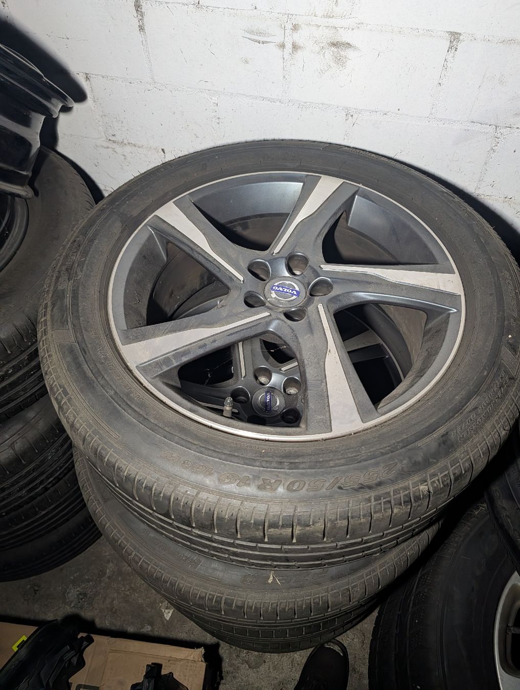 Volvo Cerchioni: set cerchi volvo  – Usato da Mezzovico venduto da spa_6969