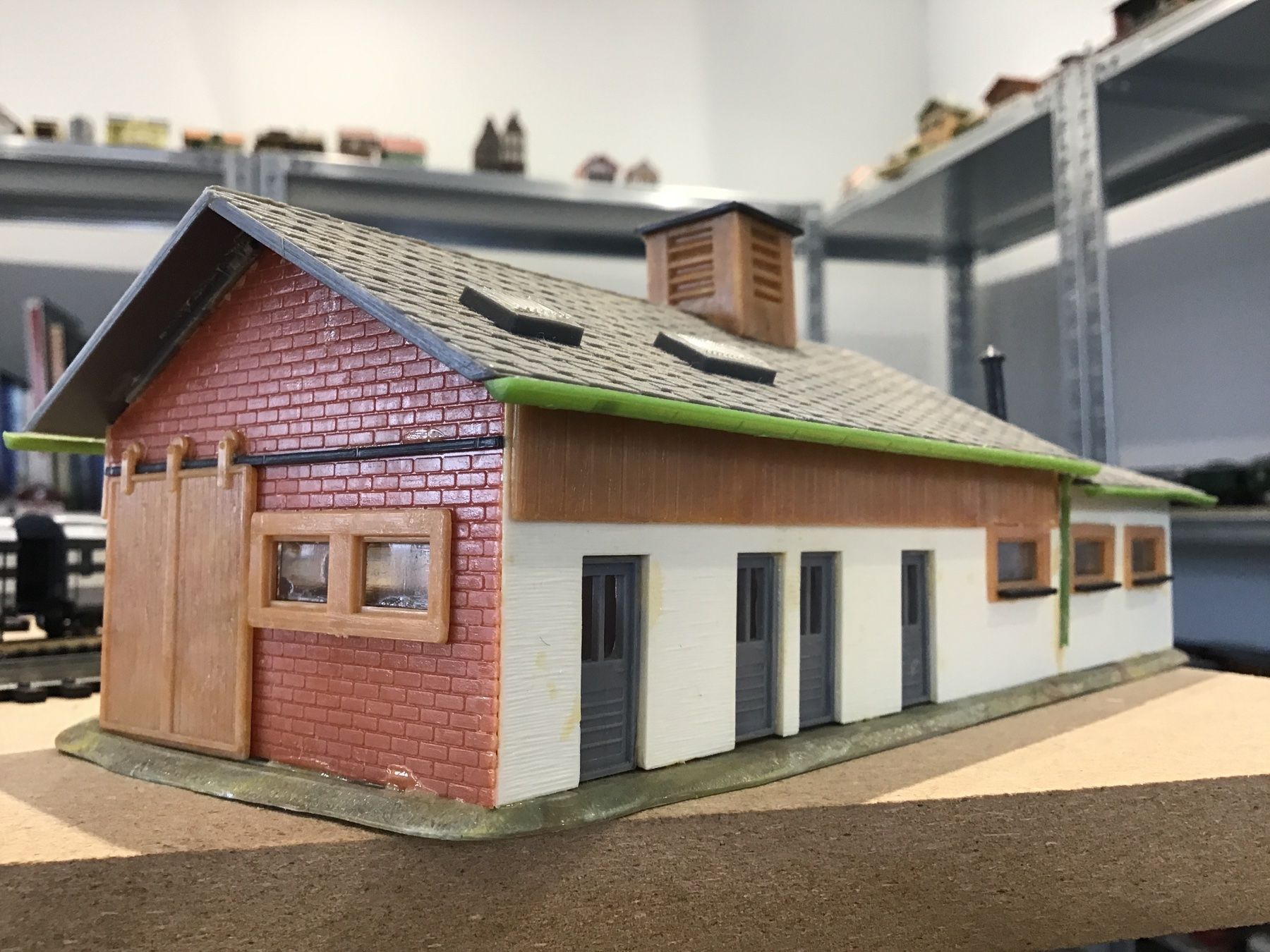 Faller Modellini di ferrovie: H0 Modellbahn Stall/ Bauernhaus FALLER – Usato da Männedorf venduto da Spezial-Modelle 1