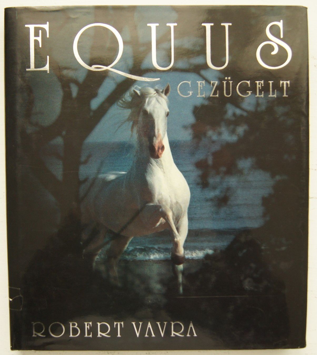 Livres: Buch: Equus gezügelt – D'occasion à Fribourg par erw_68dx