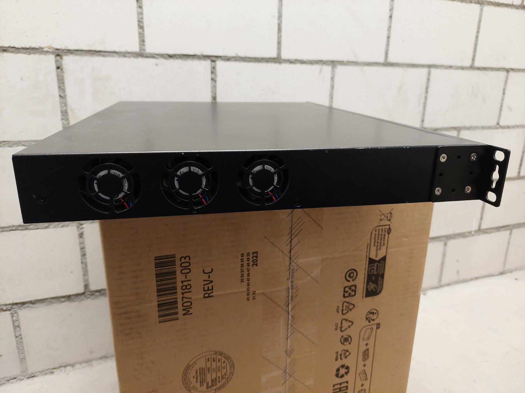 Zyxel Hubs & Switches: ZyXEL GS1920-24HP PoE Switch – Gebraucht aus Gossau SG von  3