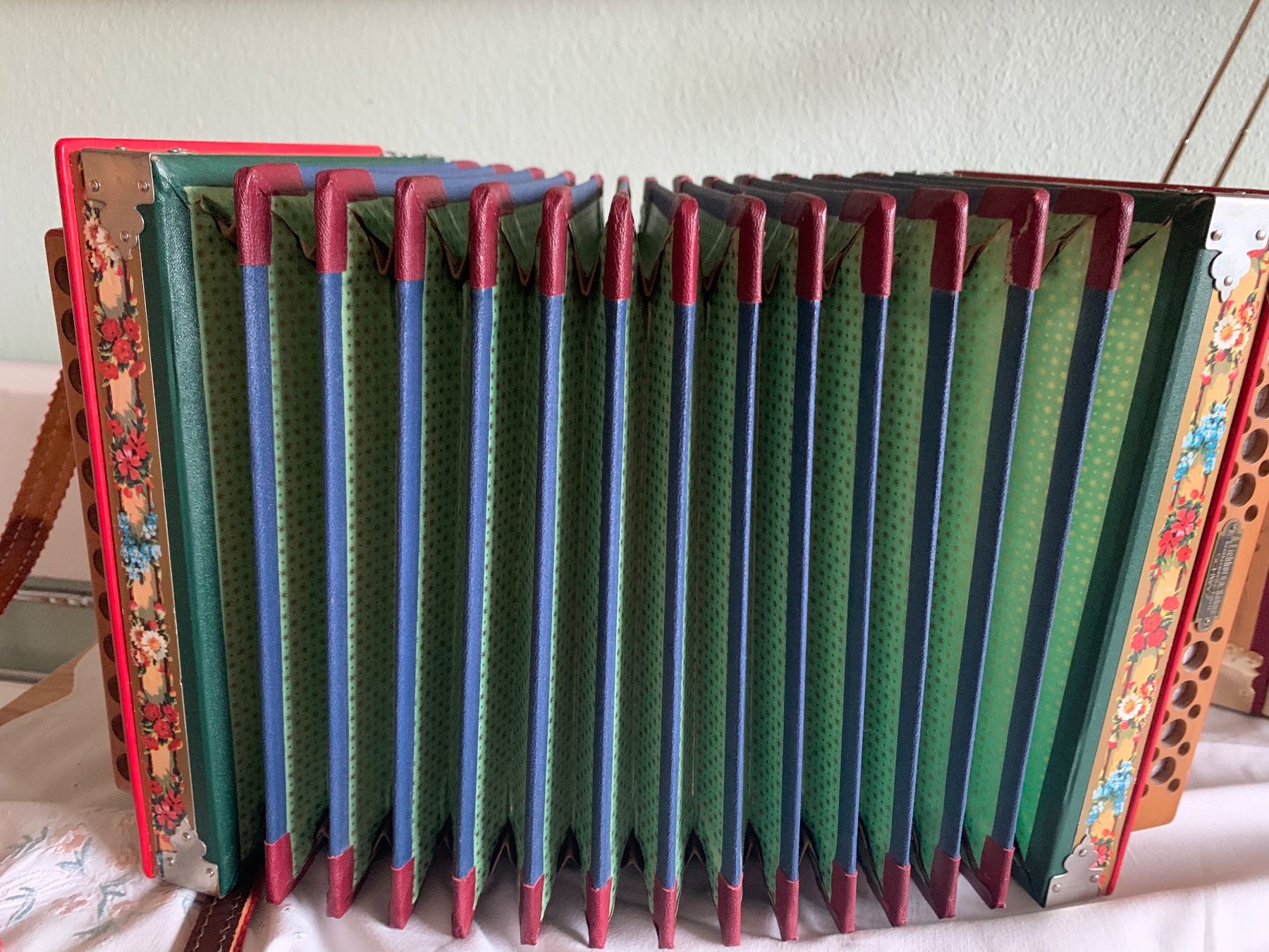 Eichhorn Strumenti musicali: Schwizerörgeli – Usato da Kehrsatz venduto da Rosmo45 3