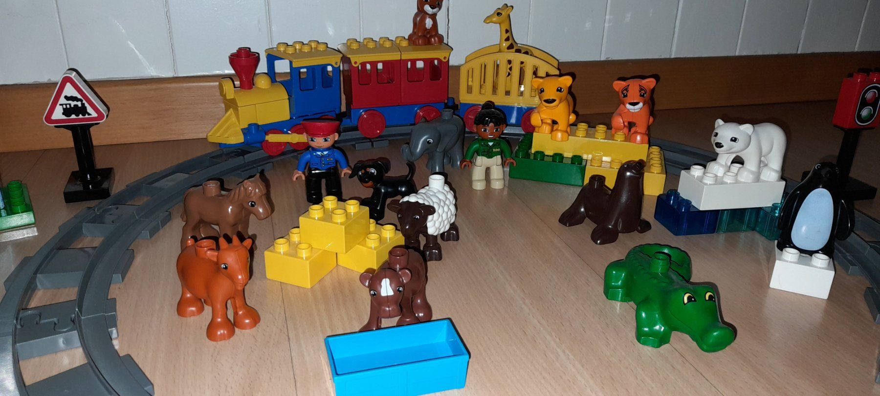 Lego Spielzeuge: Lego Duplo Schiebezug mit Tieren – Gebraucht aus Wittenbach von Gugielmo 1