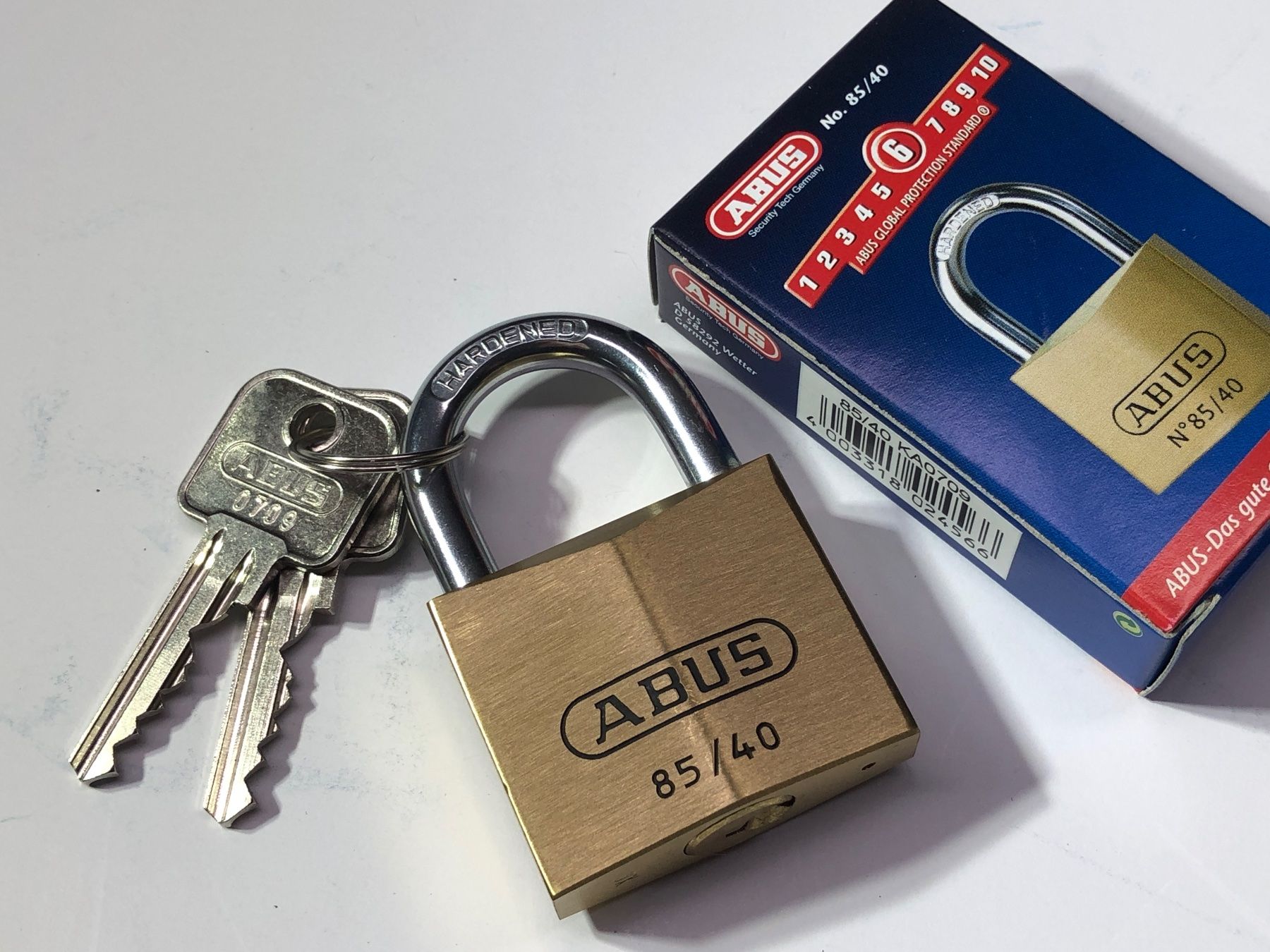 Abus Schlösser: ABUS Messingschloss 85/40 mit 2 Schlüsseln NEU – Neu und originalverpackt aus Bergdietikon von Garak