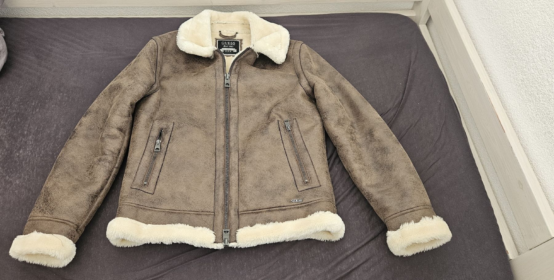 Guess Giacche: Guess Jacke M – Nuovo (secondo la descrizione) da Amriswil venduto da Mega-Toppreise