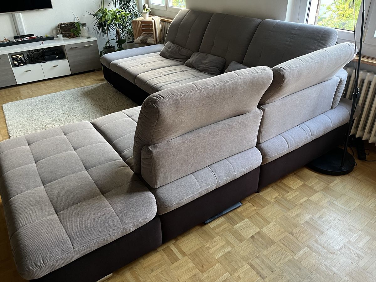 Sofas: Ecksofa grau mit Schlaffunktion gebraucht – D'occasion à Männedorf par Dorrii85 1