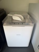 Silvercrest ice cube machine white like new condition