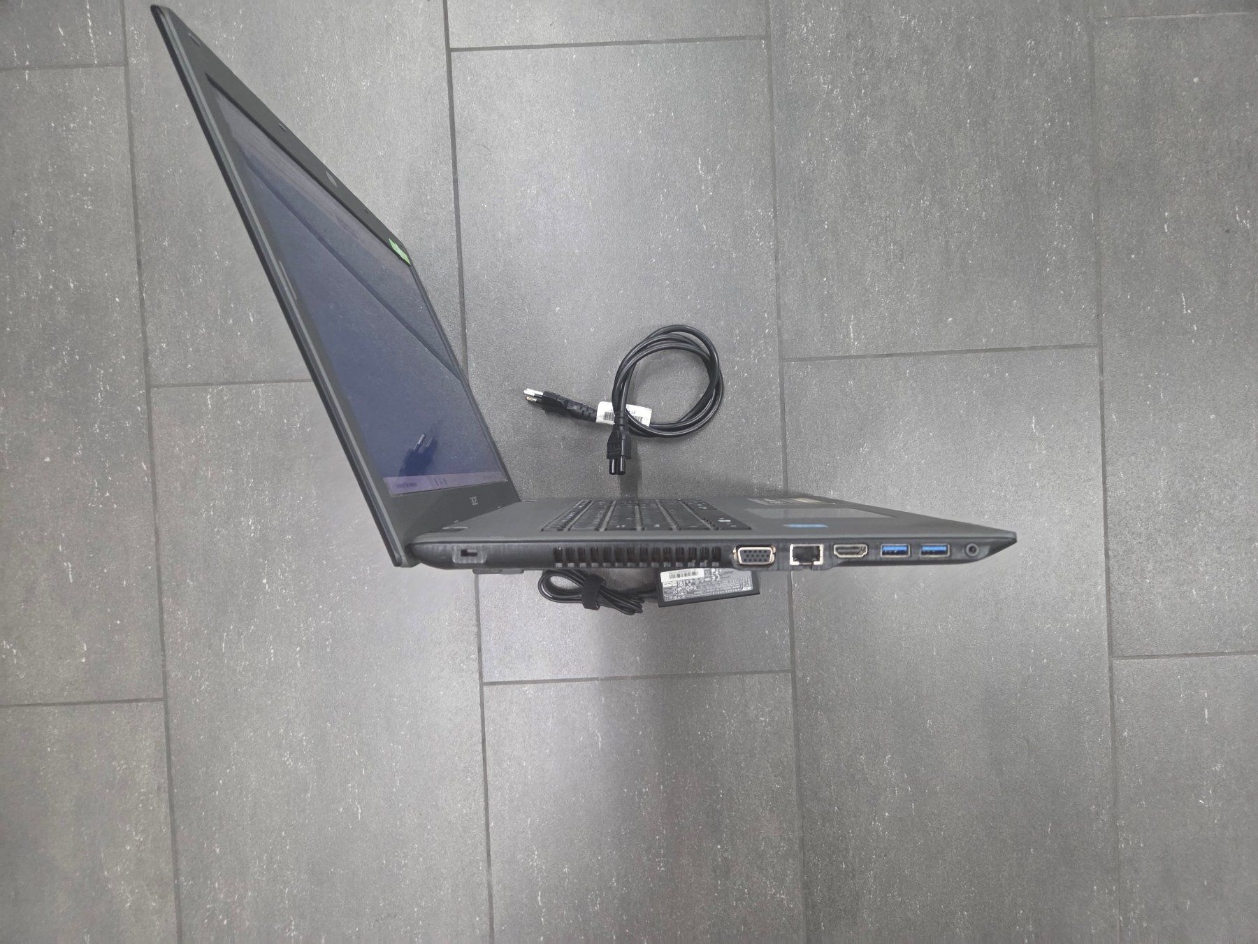 Acer Notebook: 17.5" Acer E5-772 Notebook, i5, 500GB SSD  ***PORTOFREI*** – Usato da Landquart venduto da Chrigi88 3