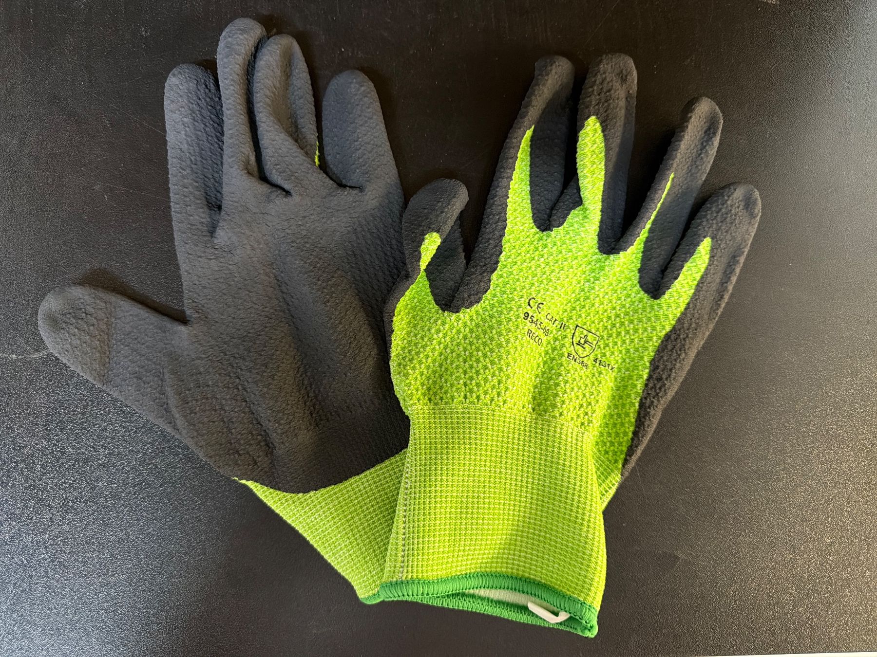 Guanti & manicotti: Neu Restposten Arbeits- Handschuhe Gr.9 (90x) – Nuovo e nell'imballaggio originale da Inwil venduto da Rzic-Liquidationen 2