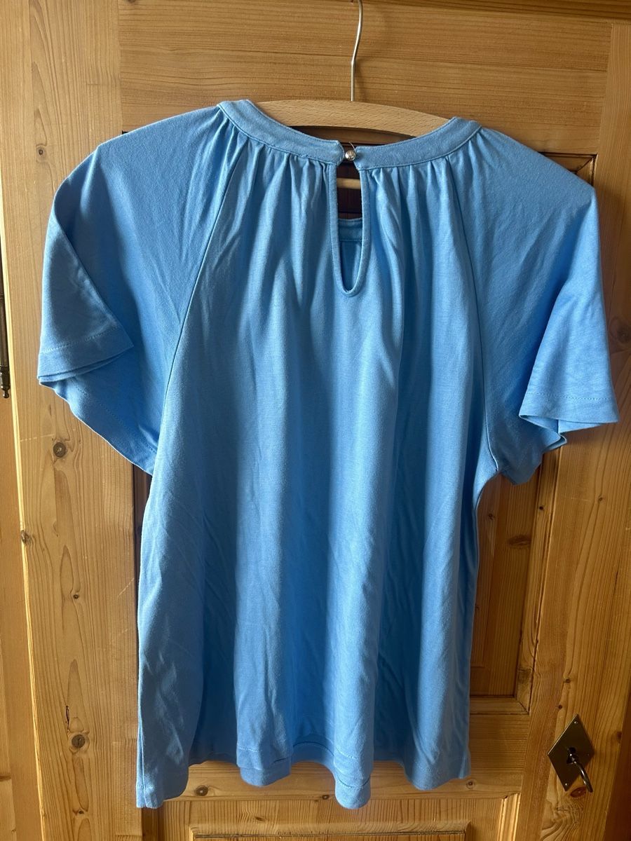 S.Oliver Tops: Damen Bluse s.Oliver hellblau Kurzarm Grösse 38 – D'occasion à Röschenz par Sandbox28 2