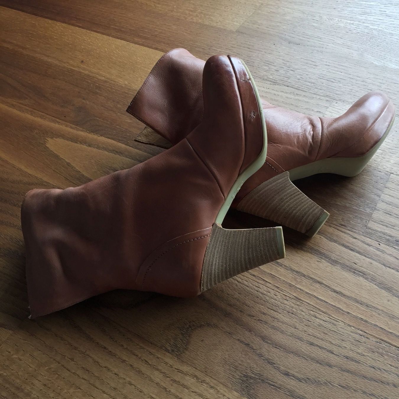 Scarpe da donna: Vic Stiefelette 35 – Usato da Rossrüti venduto da Piccola7 2