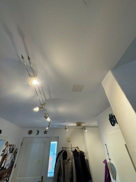 Lampadari & plafoniere: LED-Spotschiene mit zwei LED Doppelspotleuchten – Usato da Bottmingen venduto da Clearout