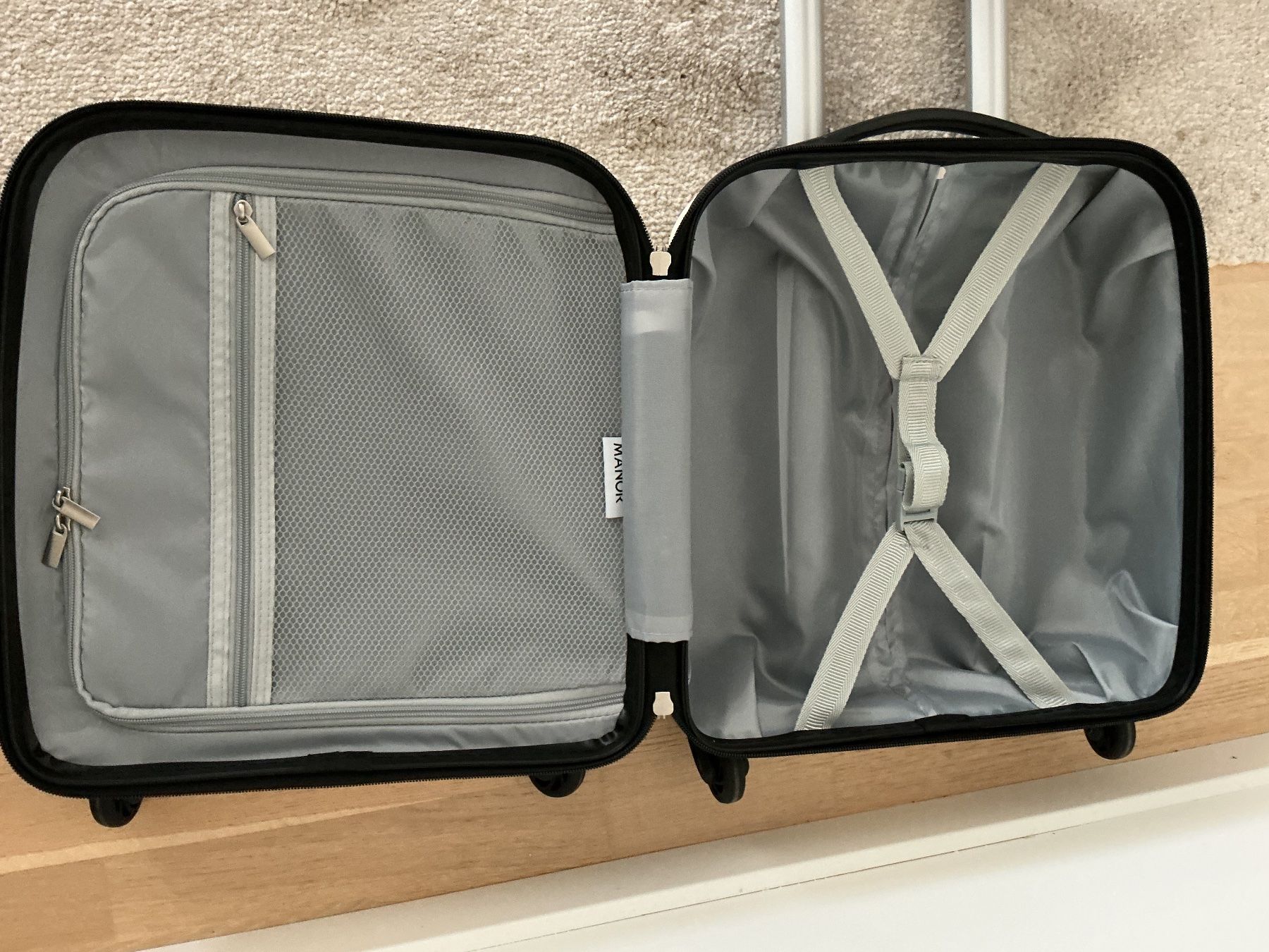 Valigie: Reisekoffer Rollkoffer wunderschön – Usato da Rudolfstetten venduto da Foxj 2