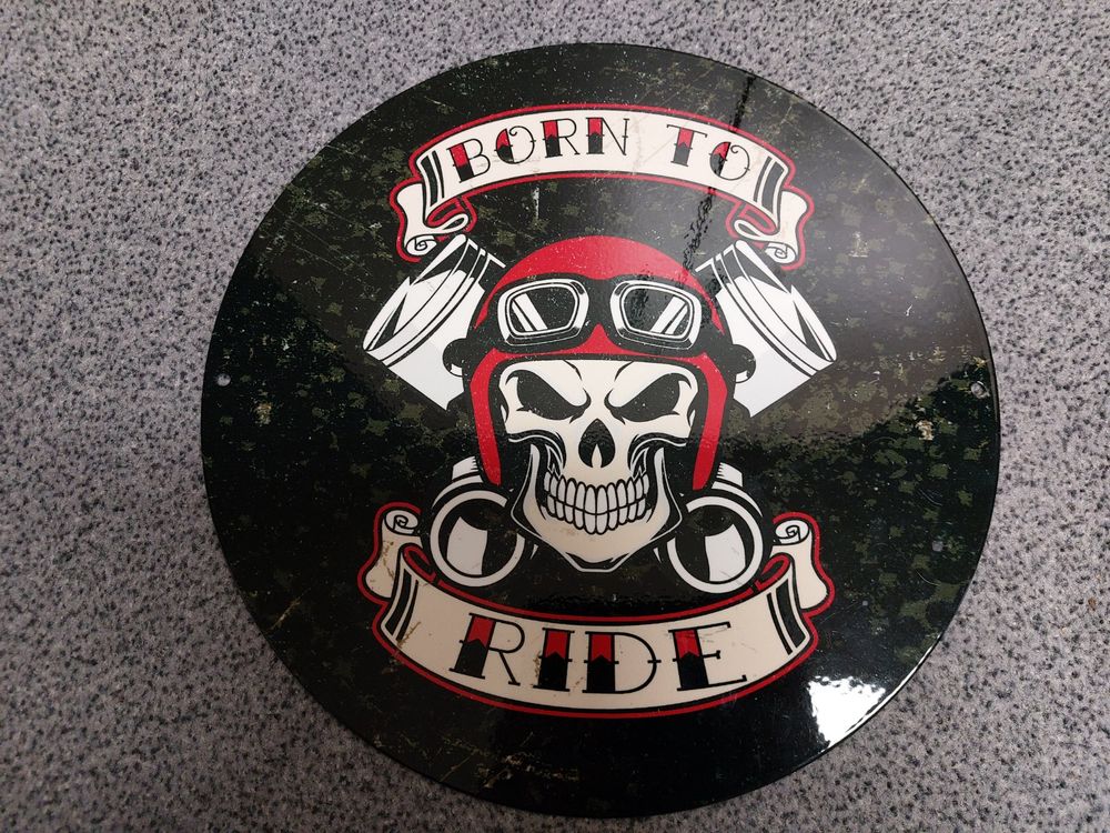 Toutes les décorations: Plaque décorative moto Born to Ride – D'occasion à Yverdon-les-Bains par sebwi