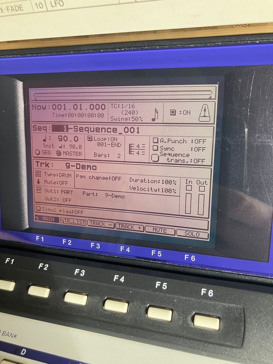 Akai Strumenti musicali: Akai MPC 4000  – Usato da Selzach venduto da adr_8mst 6