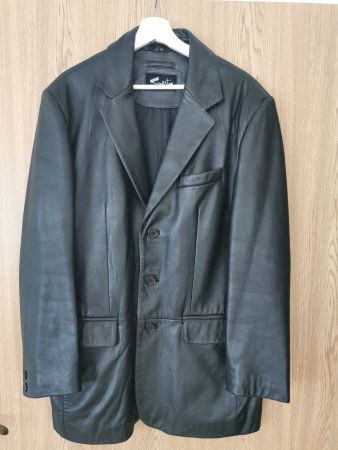 Smarty Switzerland; schwarze Lederjacke aus Lammnappa Gr. 48
