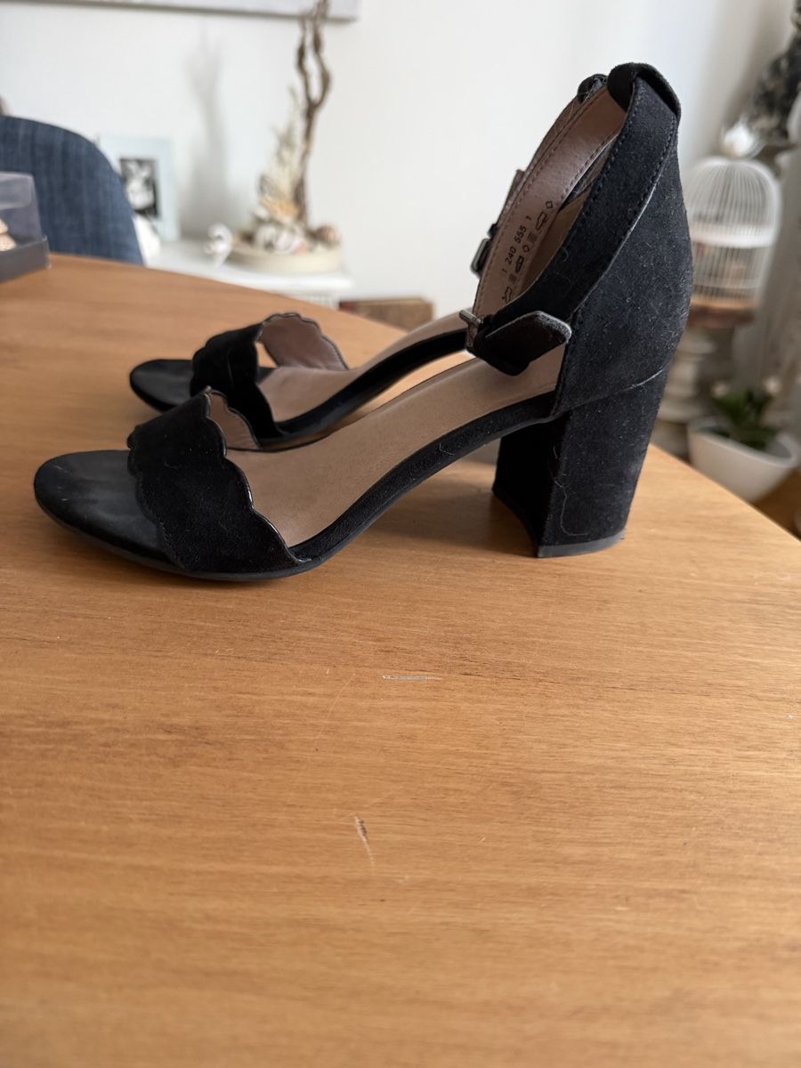 Scarpe da donna: Sandales taille 37 – Nuovo (secondo la descrizione) da Dombresson venduto da feline_ne 1