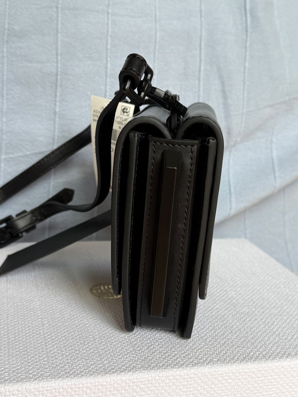 Borse da donna: Micro Umhängetasche Leder Schwarz, Crossbody Baxter – Usato da Winterthur venduto da ksu_md2k 6