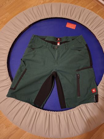 Arbeitsshorts Engelbert Strauss grün schwarz Grösse 40