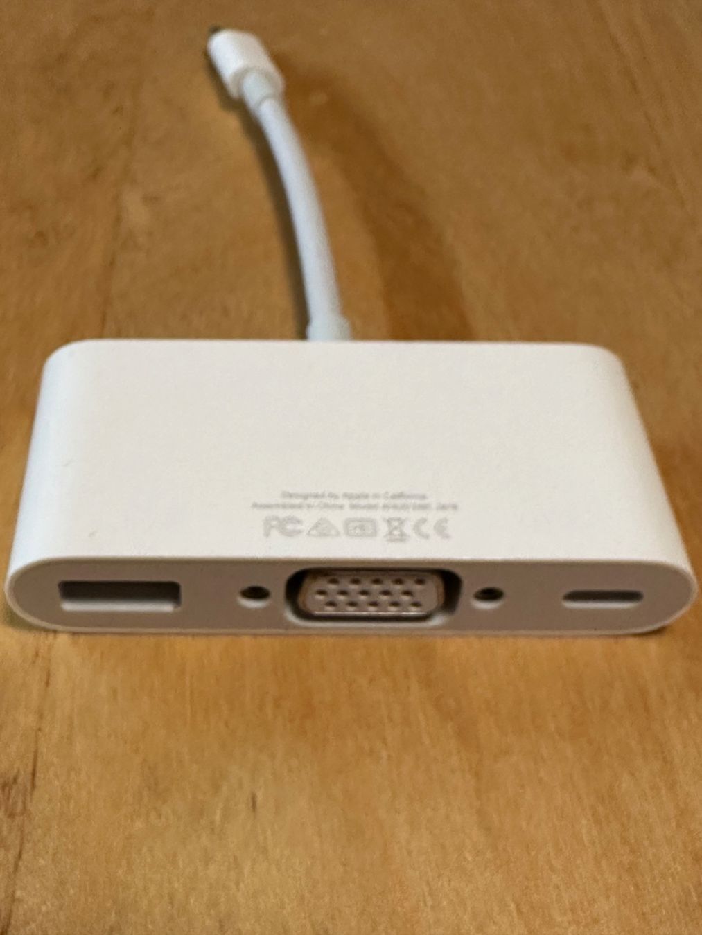 Apple Unità & Adattatore: Apple USB-C VGA Multiport Adapter Wire iPhone iPad TV – Usato da St. Gallen venduto da S_rnw2 2