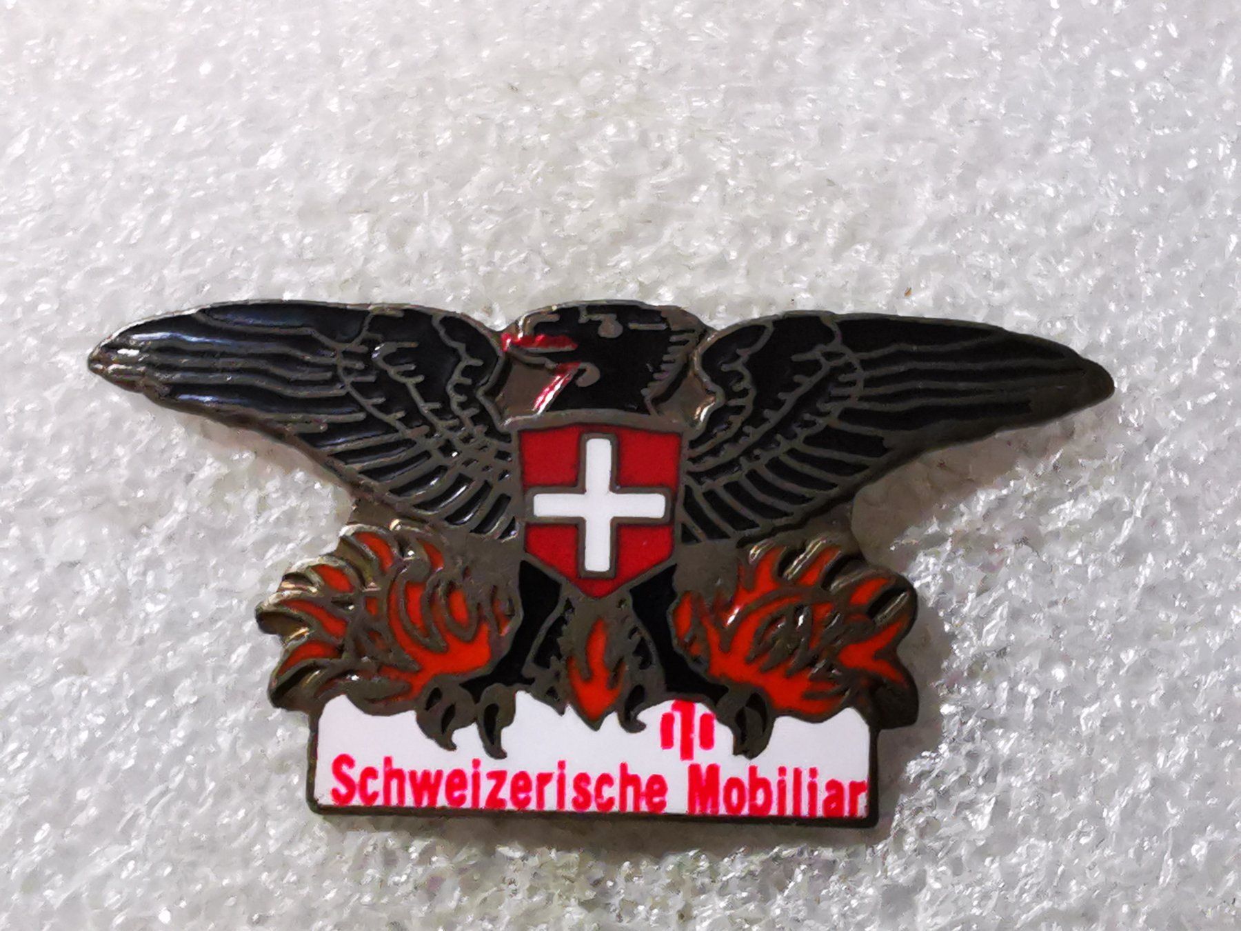 Placchette & Badge: Ansteckpin 17: Schweizerische Mobiliar – Usato da Oppligen venduto da Pin-Fall-Shop